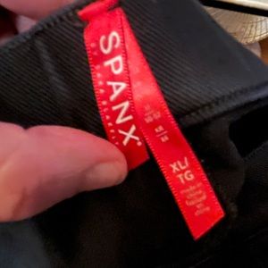 XL Black Cropped Control Top Jeanish #20114R